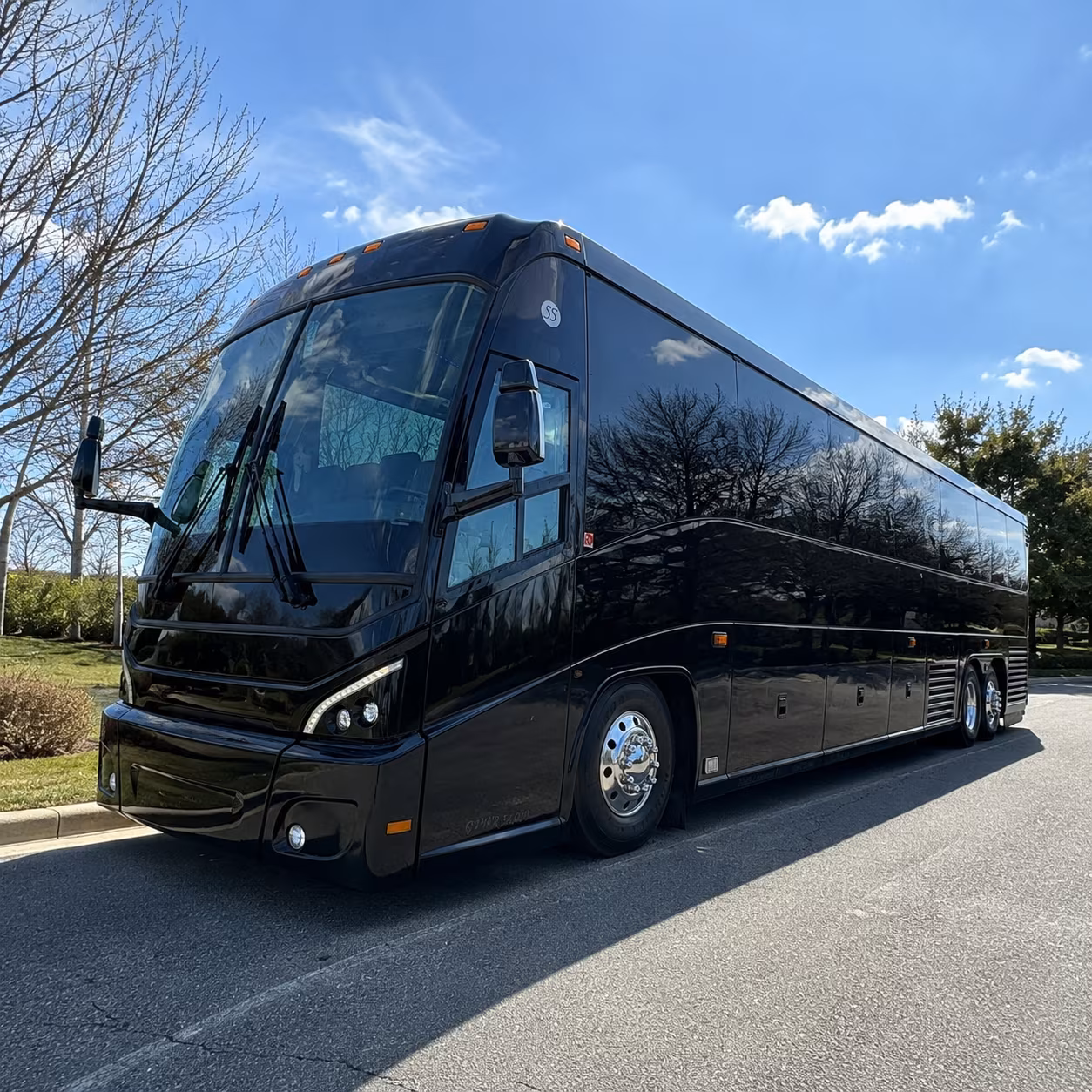 choose the right bus size for your tampa employee shuttle route