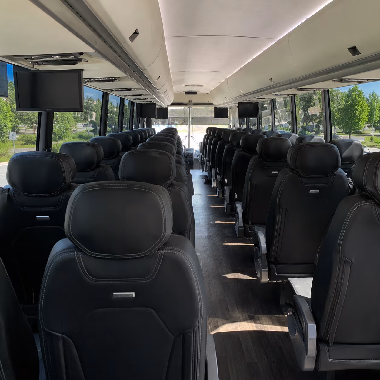largo bus rentals