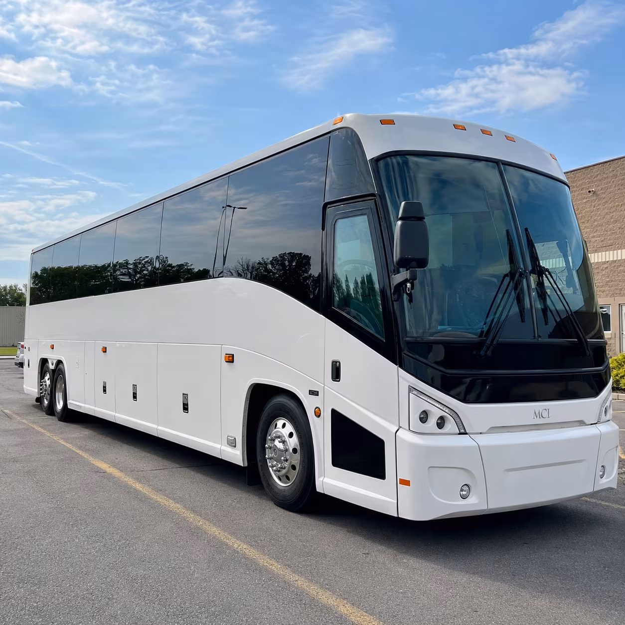 skip the channelside gridlock book a concert bus to benchmark international arena
