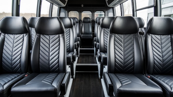 15 passenger minibus rental north port