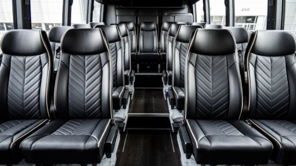 25 passenger minibus rental north port